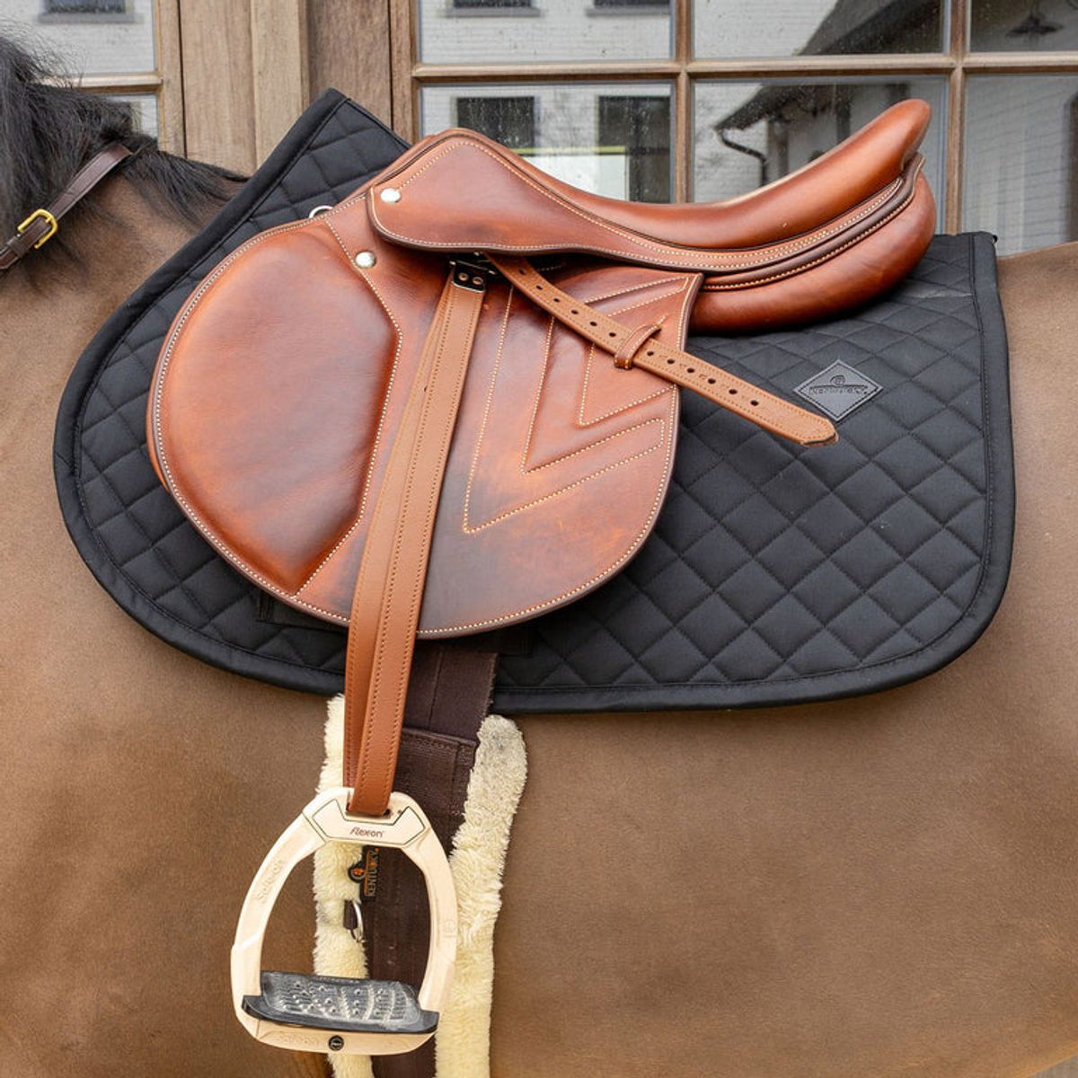 Kentucky Skin Friendly Saddle Pad Sheepskin Diamond Jumping